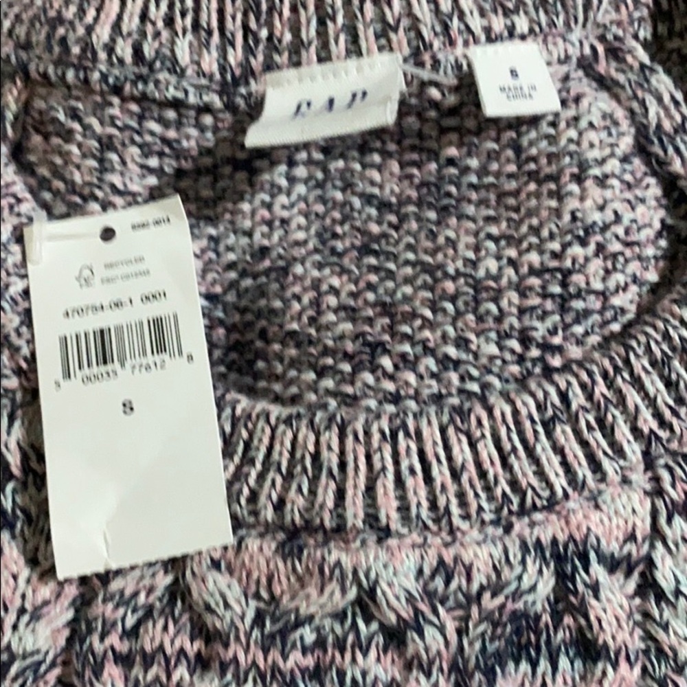 Sweater - Picture 8 of 8